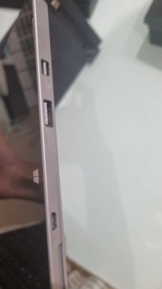 Microsoft Surface 3 4/64GB + Accesorios