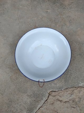 Palangana antigua esmaltada