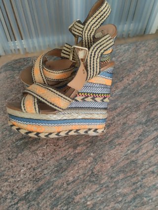 Sandalias Pepe Jeans plataforma naranja y marrón