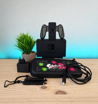 Bonita Nintendo Switch V2 Verde y Rosa