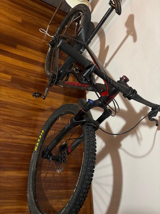 Bicicleta Montaña Specialized Negra/Roja talla M
