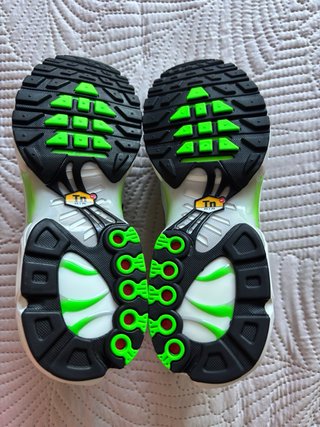 Nike Air Max Plus TN Branco e Verde Neon