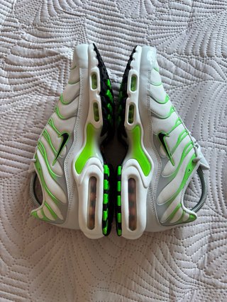 Nike Air Max Plus TN Branco e Verde Neon