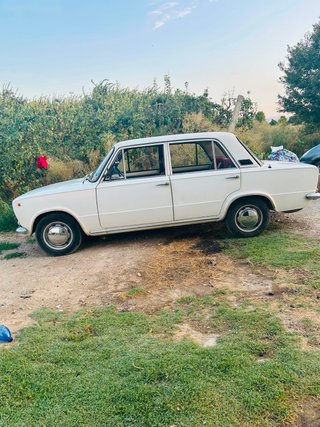 SEAT 124 1981