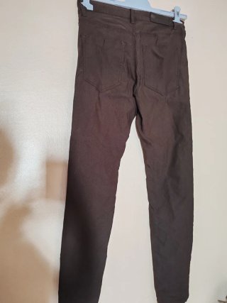 Pantalón marrón