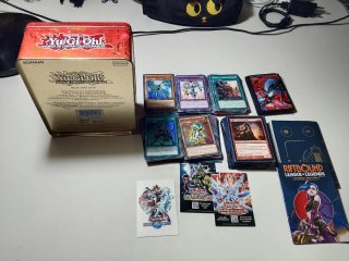 Scatola metallica Yu-Gi-Oh! + Carte Magic