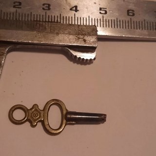 Chiavetta carica orologi da tasca