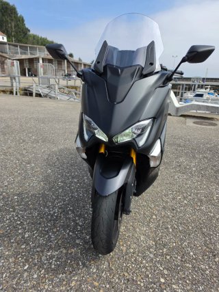 Yamaha TMAX 530 DX Negra
