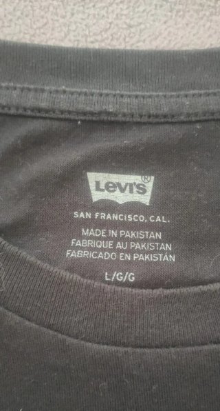 Camiseta Levi's Negra Logo Reflectante Talla L