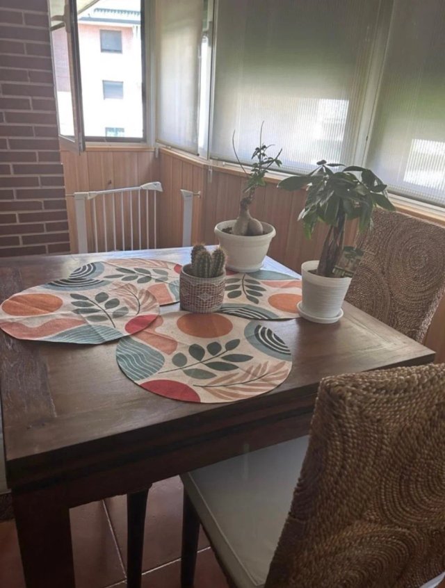 Mesa de comedor extensible madera oscura