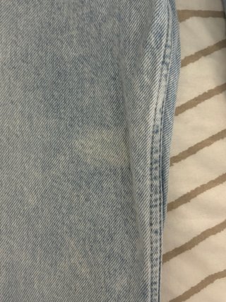 Pantalón vaquero Bershka tachuelas estrellas