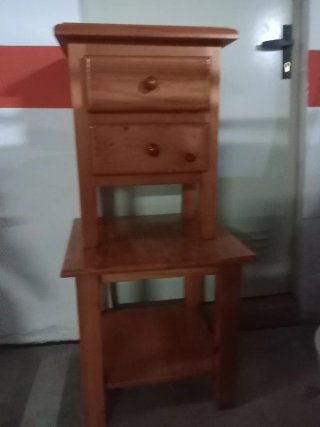 Mesita de noche y mesa auxiliar madera provenzal