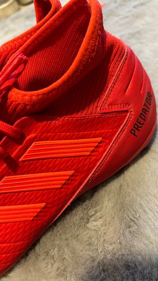 Zapatillas de fútbol Adidas rojas