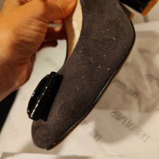 Scarpe con tacco grigie con fiocco