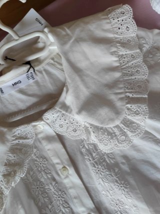 Camisa MNG bordada cuello babero, nueva
