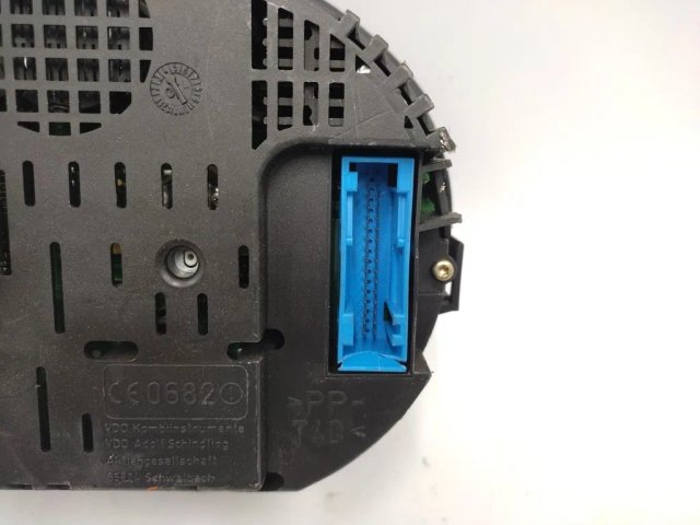 CUADRO INSTRUMENTOS AUDI A2