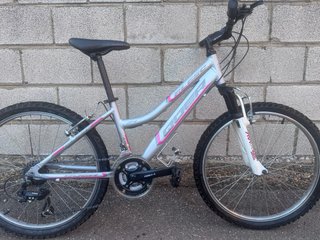 Bicicleta montaña QÜER 24 aluminio rosa