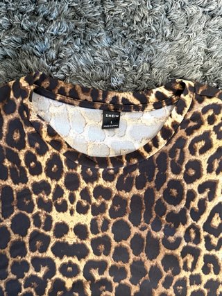 Camiseta Shein Leopardo Manga Larga Talla L