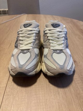 New Balance 9060 Beige/Gris