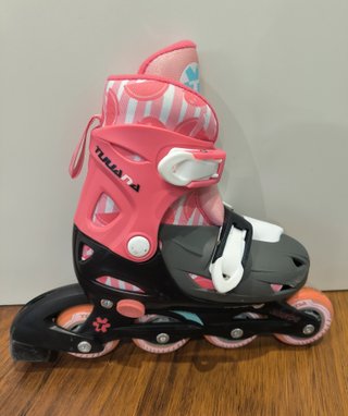 Patines en línea rosas + protecciones