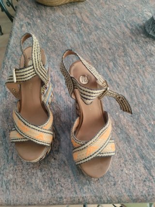 Sandalias cuña multicolor