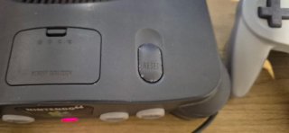 Nintendo 64 + Golden Eye 007