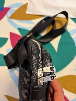 Riñonera Lacoste Negra