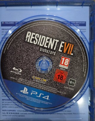 2 Juegos PS4 VR: Resident Evil 7 y Driveclub VR