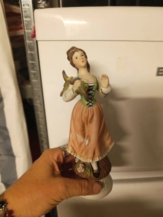 Figurina vintage donna Capodimonte