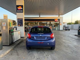 Peugeot 208 2013