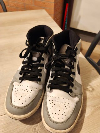 Jordan 1 Mid Grigio Bianco