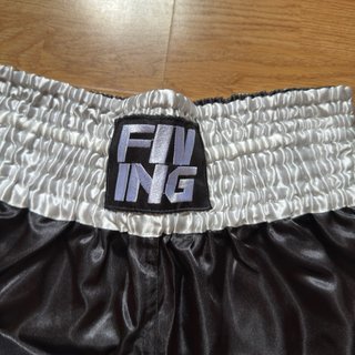 Short Muay Thai Fiving satinado – Talla M/L