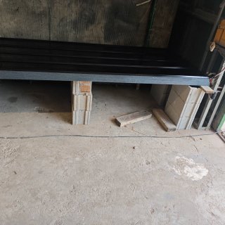 Planchas de vallado trapezoidal negras