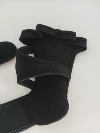 Guantes/calleras para entrenamiento.Como Nuevos.