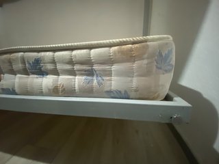 Camas plegables de madera y metal
