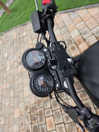 Suzuki GS500 Cafe Racer Negra