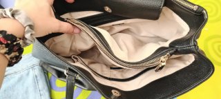 Bolso Guess Negro Piel Sintética