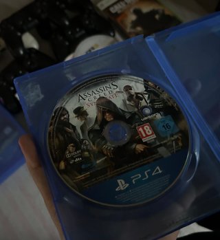Consola PS4 Negra + 3 Mandos + Juegos