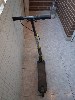 Patinete con freno delantero