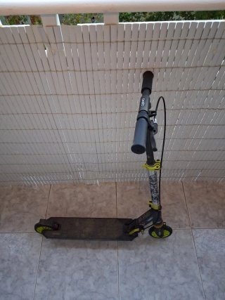Patinete con freno delantero