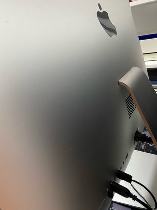 Apple iMac 21.5 i5 8GB RAM