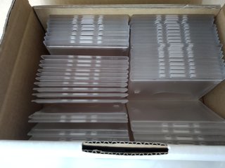Porta acreditaciones con pinza