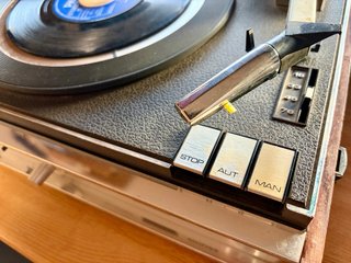 Tocadiscos Philips 447
