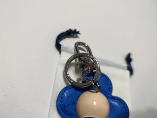 Llavero Louis Vuitton muñeca parisina