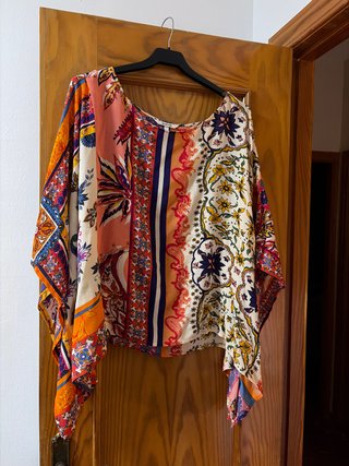 Blusa Desigual Estampada con hilitos dorados