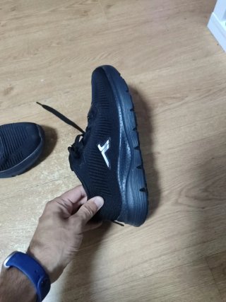 Botas deportivas negras de volleyball