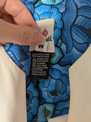 Vestido largo mexicano · seda floral azul · M