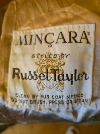 Abrigo sintético beige y marrón vintage. Mincara