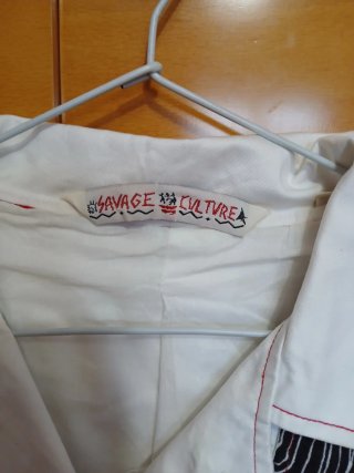 Gabardina blanca de savage culture