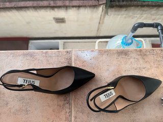 Zapatos de tacón Tejus de piel negros-sin usar!